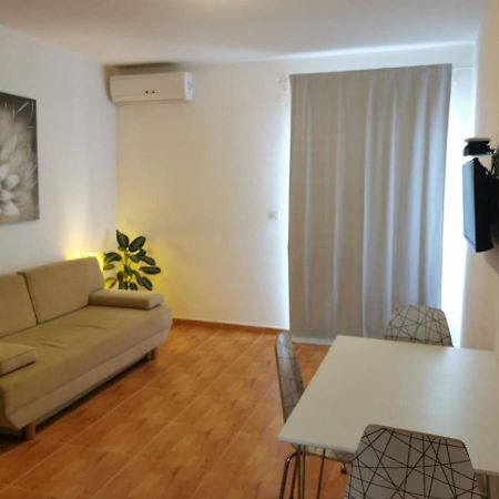Apartments Angela Makarska Habitación foto