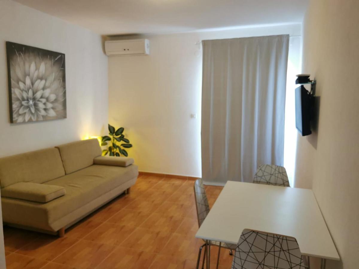 Apartments Angela Makarska Habitación foto
