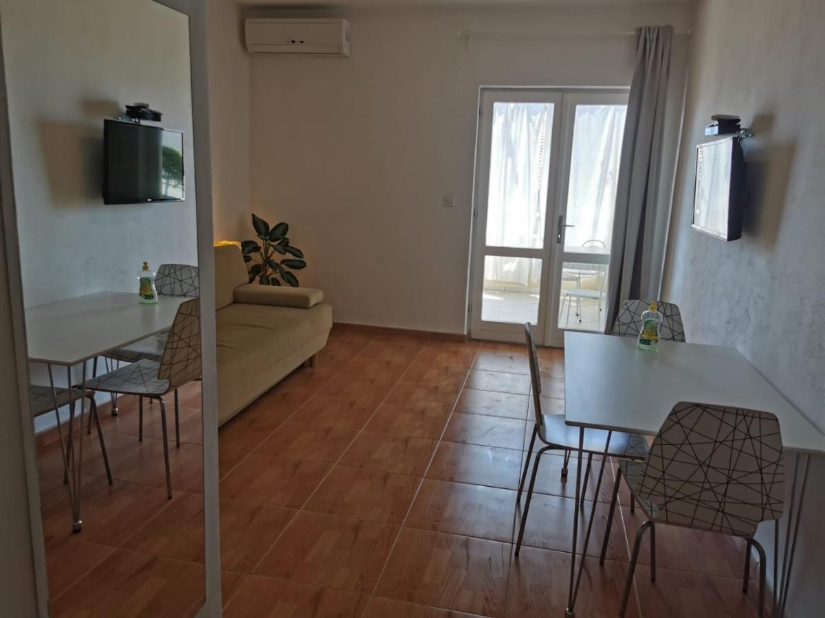Apartments Angela Makarska Habitación foto