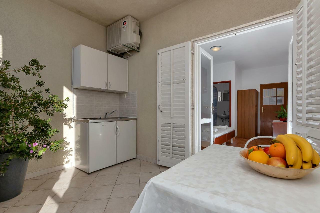 Apartments Angela Makarska Exterior foto